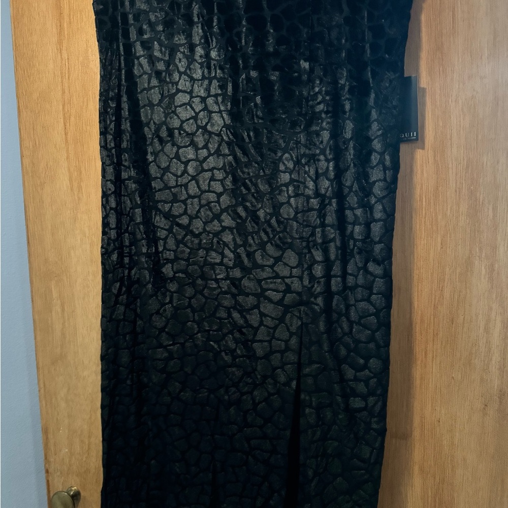 Elegant Black Textured Skirt